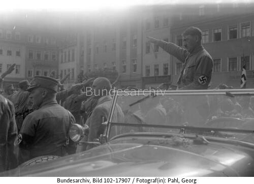 Adolf Hitler in Gera's Gauparteitag
